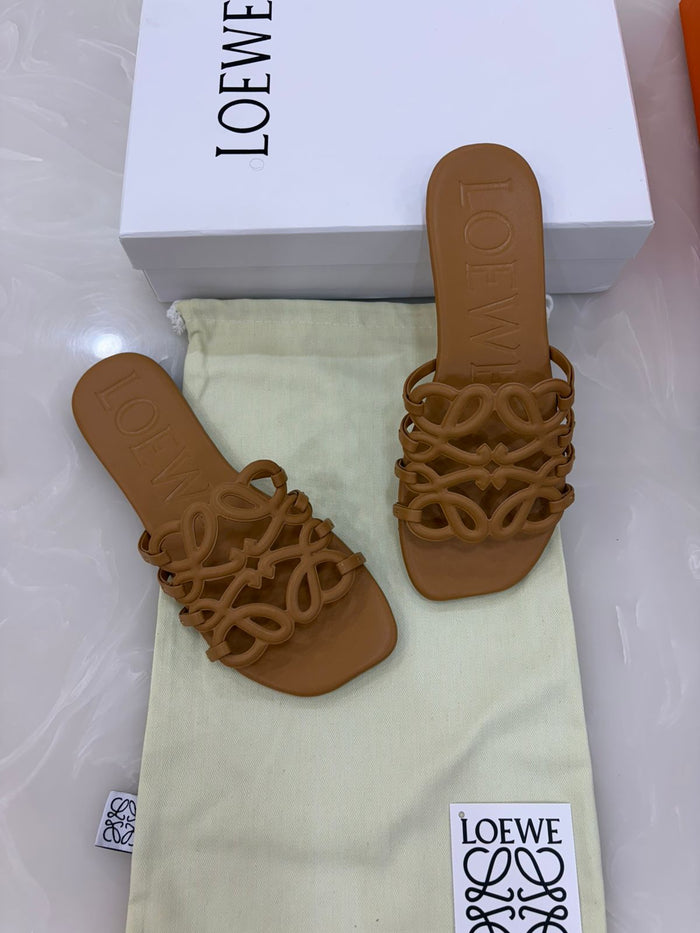 Loewe Petal Anagram Slides