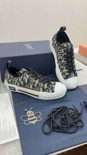 Dior sneaker