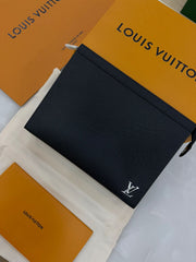 Louis Vuitton Pochette Voyage