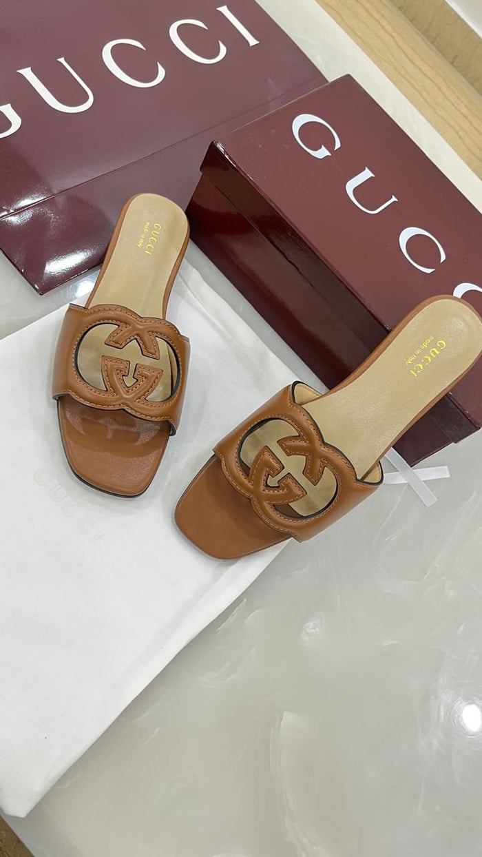 Gucci flats
