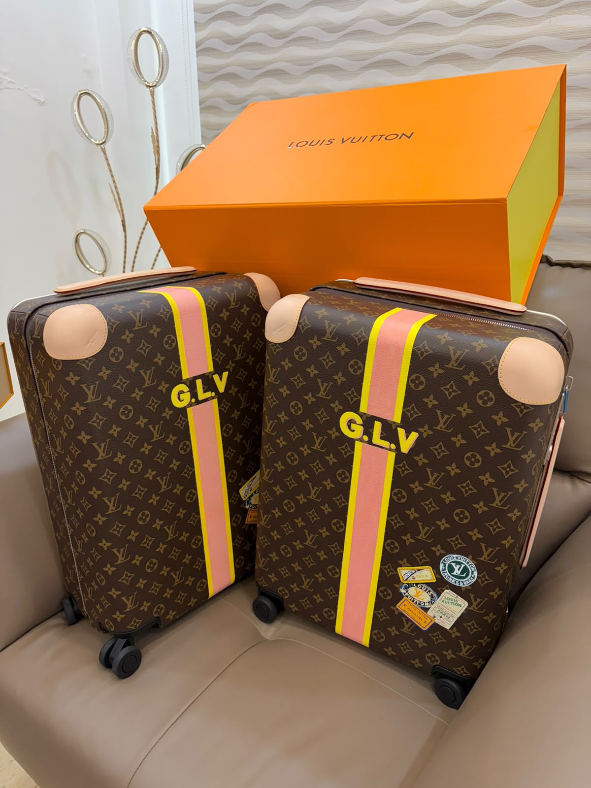 Personalized Louis Vuitton Horizon 70 Mon Monogram suitcases
