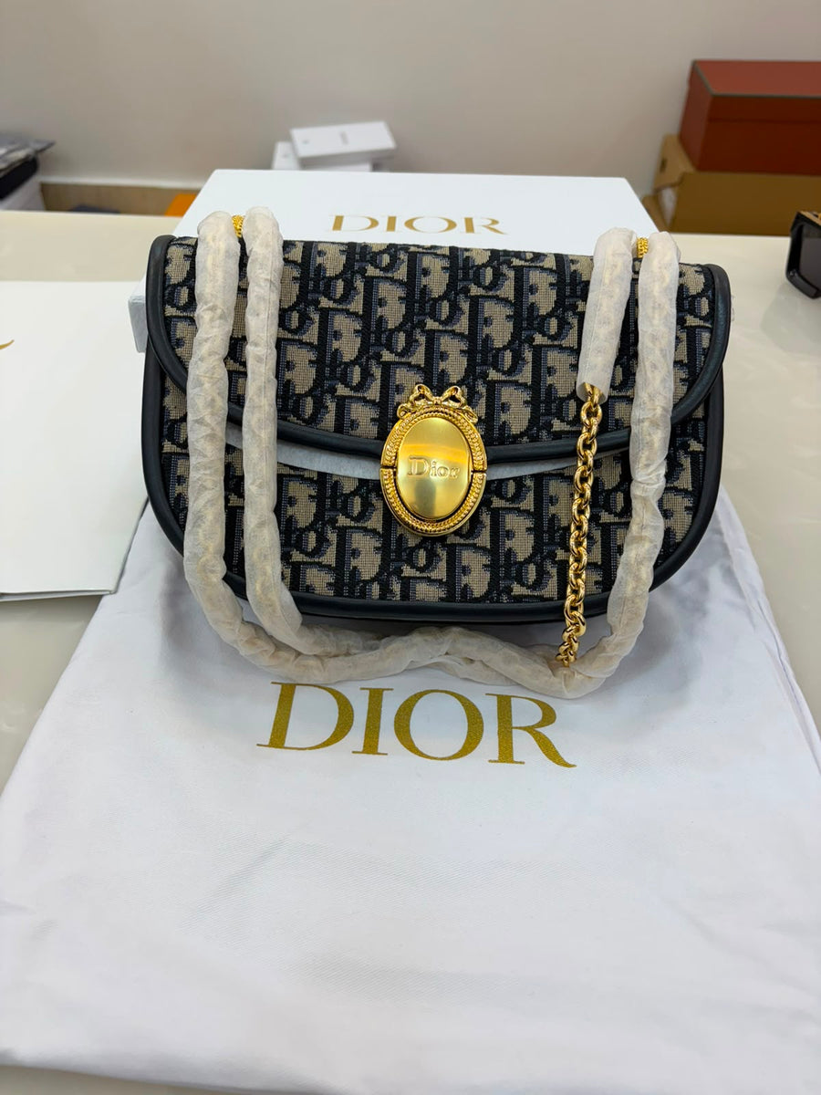 Dior Médaillon Flap Bag in blue Dior