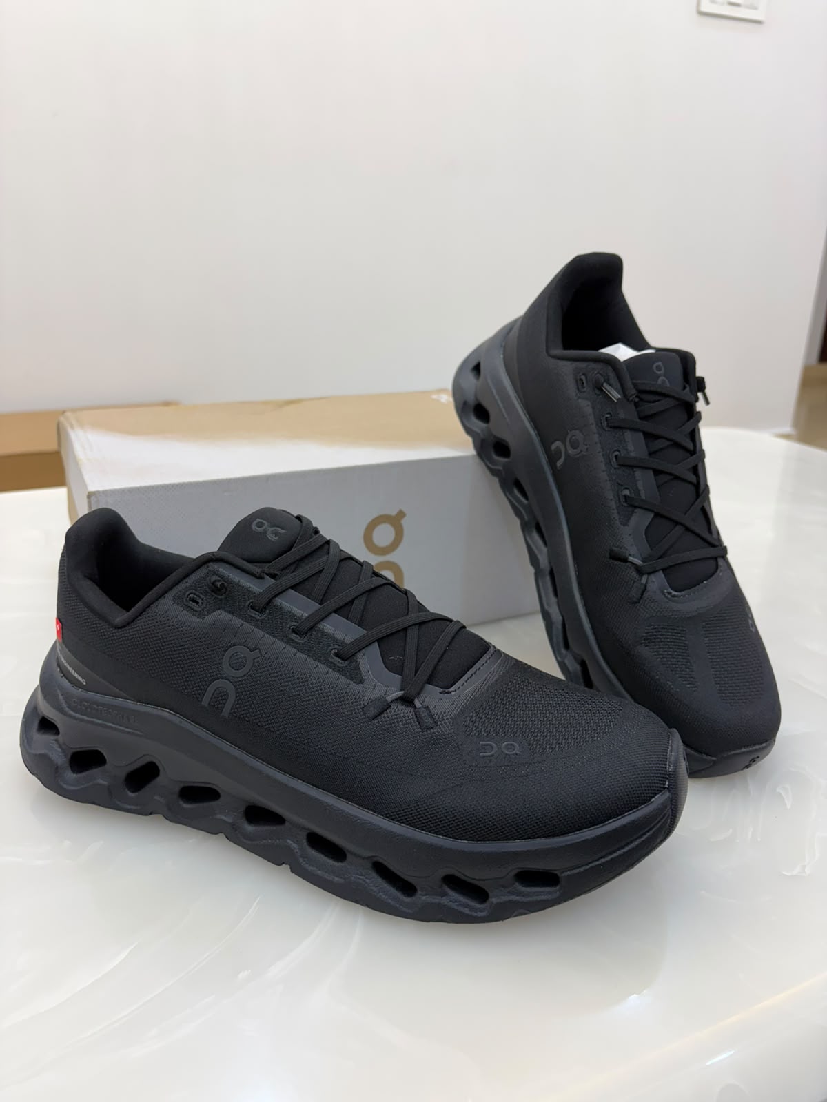 On Cloudtilt sneakers