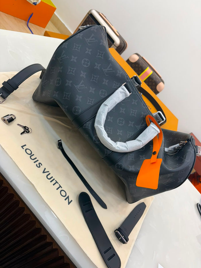 Louis Vuitton Keepall Bandoulière in Monogram bag