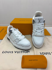 Louis Vuitton Trainer sneakers in a white and grey