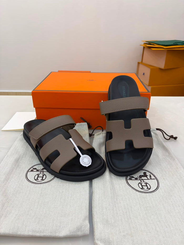 Hermès Chypre sandals in the Étoupe colorway