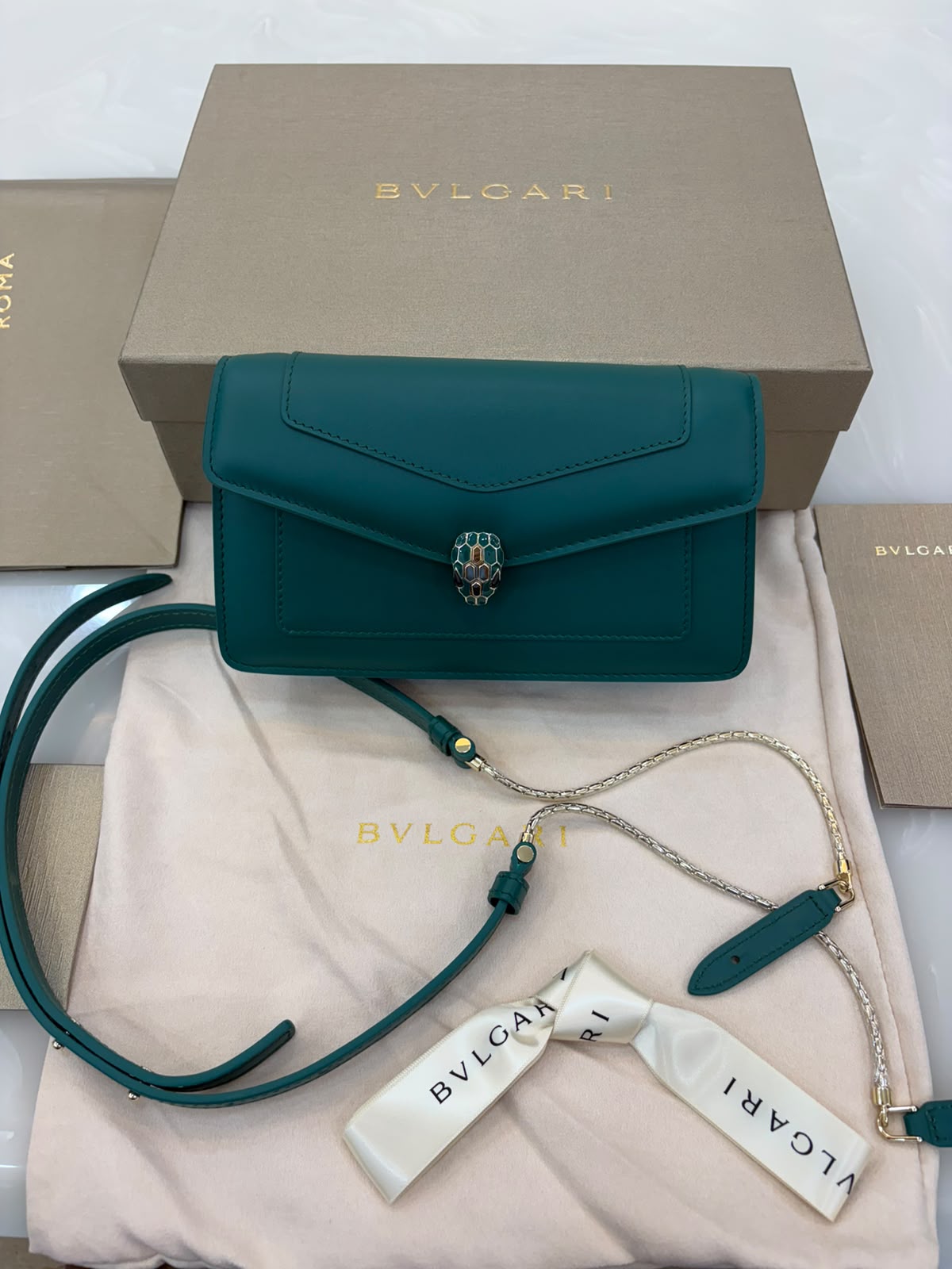 BVLGARI Serpenti Forever chain pochette