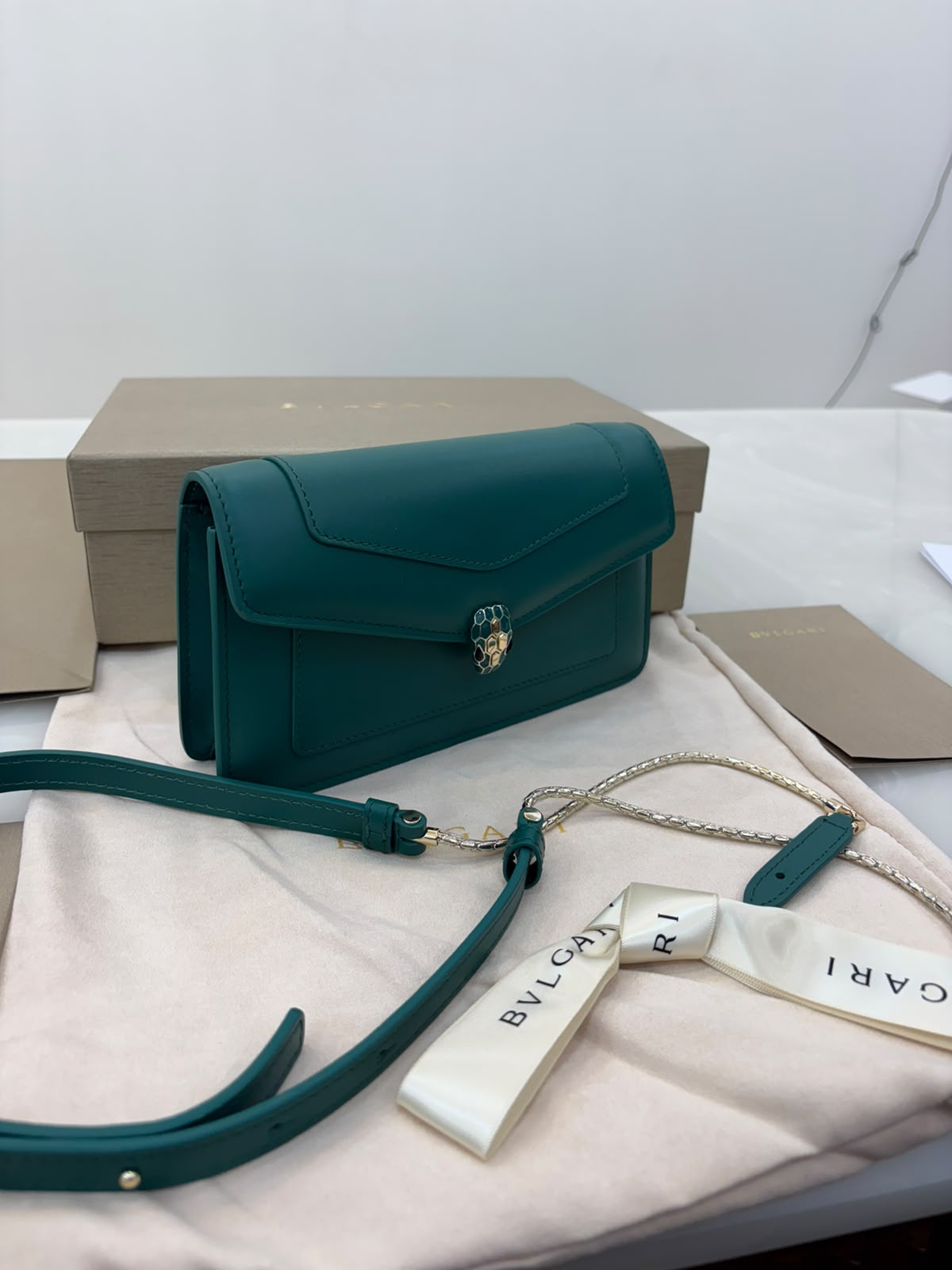 BVLGARI Serpenti Forever chain pochette