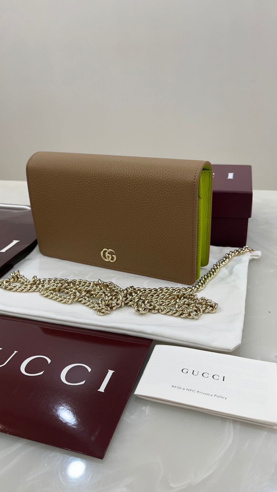 Beige Gucci GG Marmont wallet