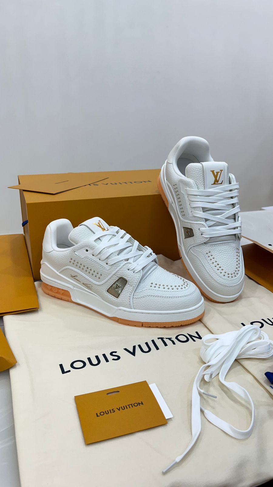 Louis Vuitton Trainer sneakers in red and white