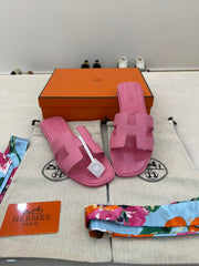 pink Hermès Oran sandals