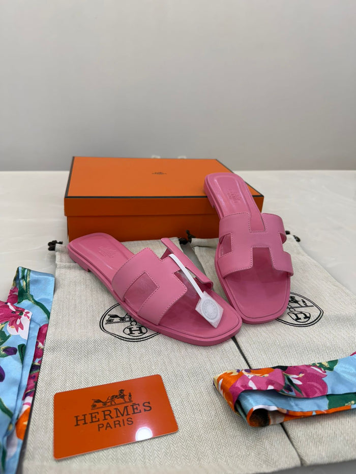 pink Hermès Oran sandals