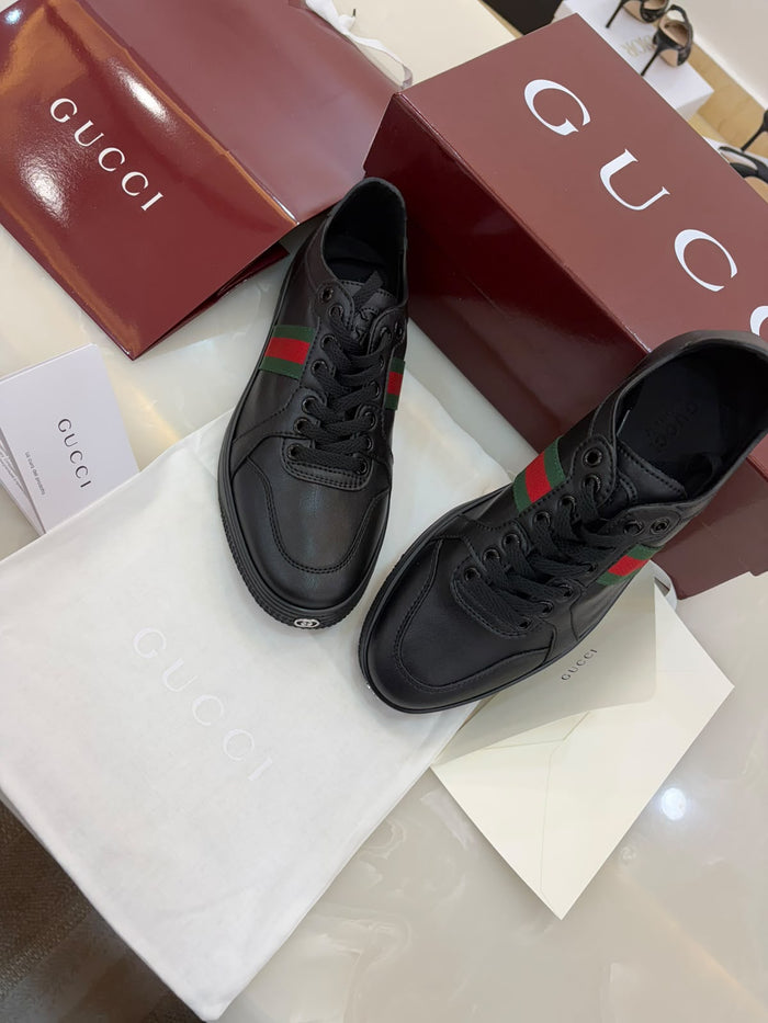 Gucci black leather low-top sneakers