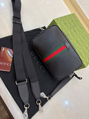 Crossbody bag in black leather by Gucci