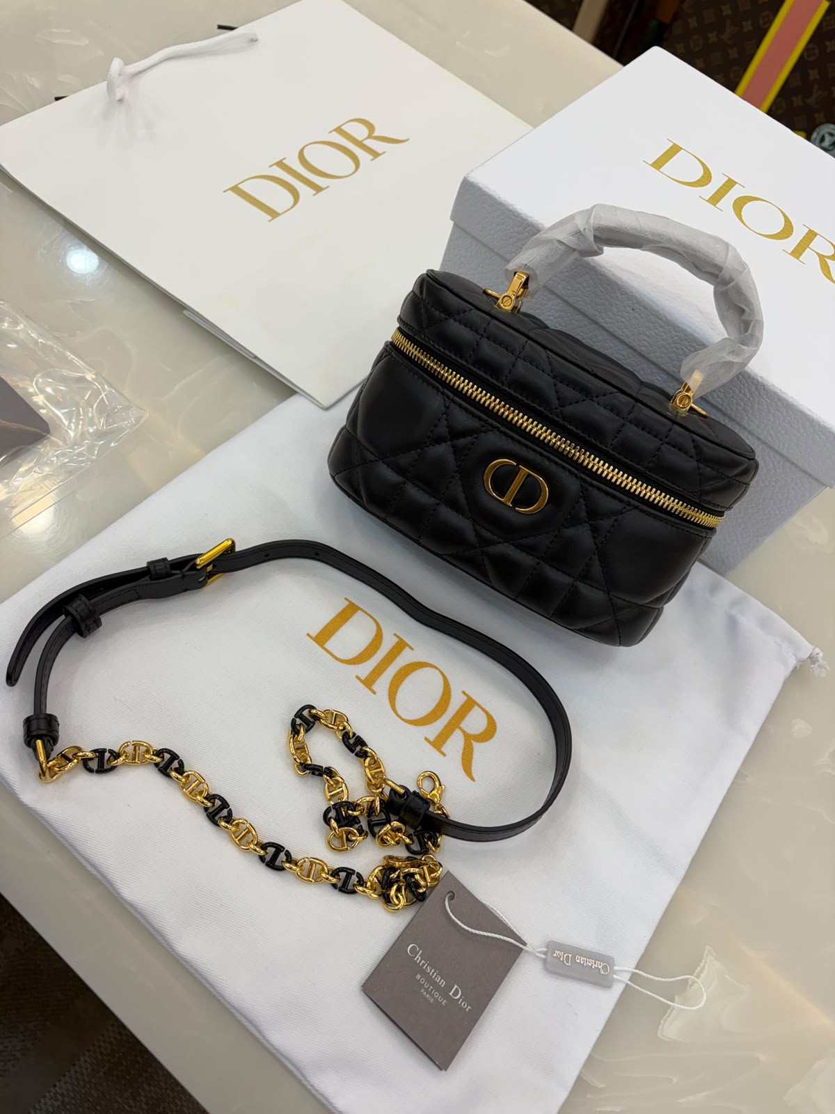 Black lambskin Dior Caro Mini Vanity Case